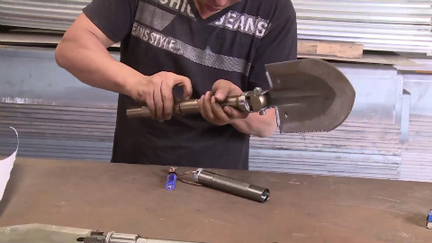 新一代户外铲,一铲可当多种工具实用,再也不用担心背不动装备啦