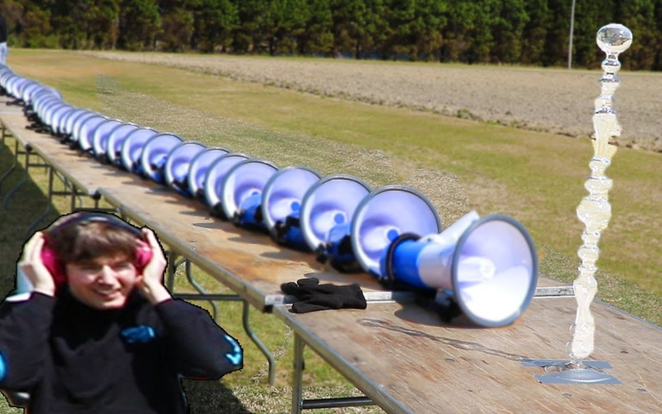 实验空间:多少个扩音器的声波叠加能击碎玻璃?