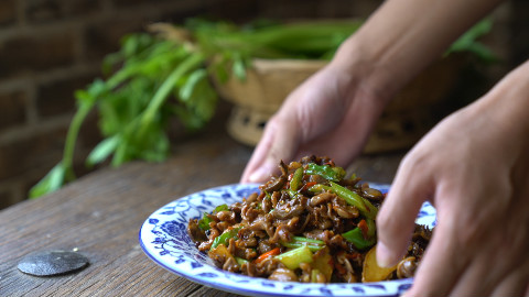 尖椒炒鸡杂最好吃的做法,好吃又下饭