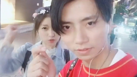 【沙漠骆驼】卖血哥街头约妹子合唱,开口man