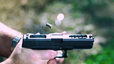 【讲堂387期】可以全自动射击的手枪,射速高达1300发每分钟,堪比冲锋枪的格洛克18C手枪