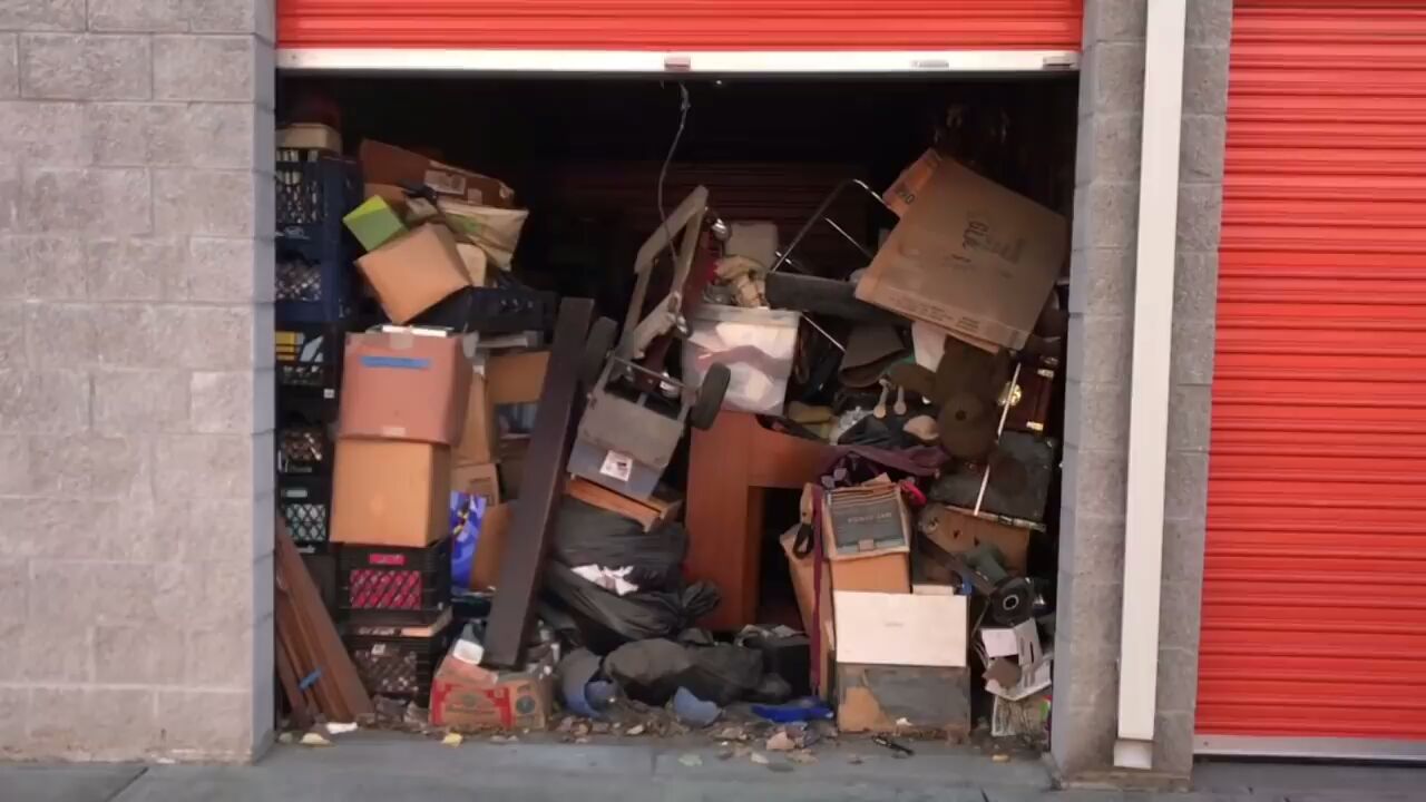 【垃圾佬】看花100美金买下的一仓库垃圾值多少钱
