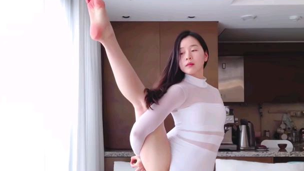 【顶级健身】主播是怎么练瑜伽的?