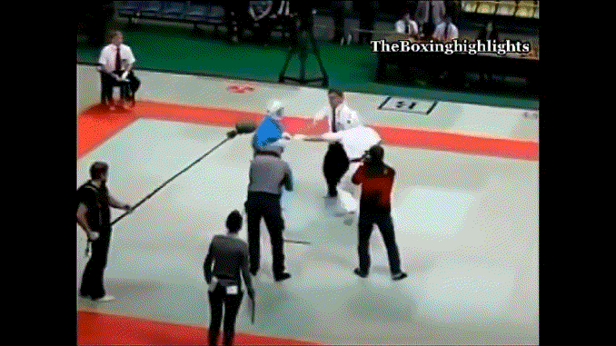 4位真正的奔雷手:你打赢就算了,还想取人性命,你是不是不把我奔雷手文泰来放在眼里?