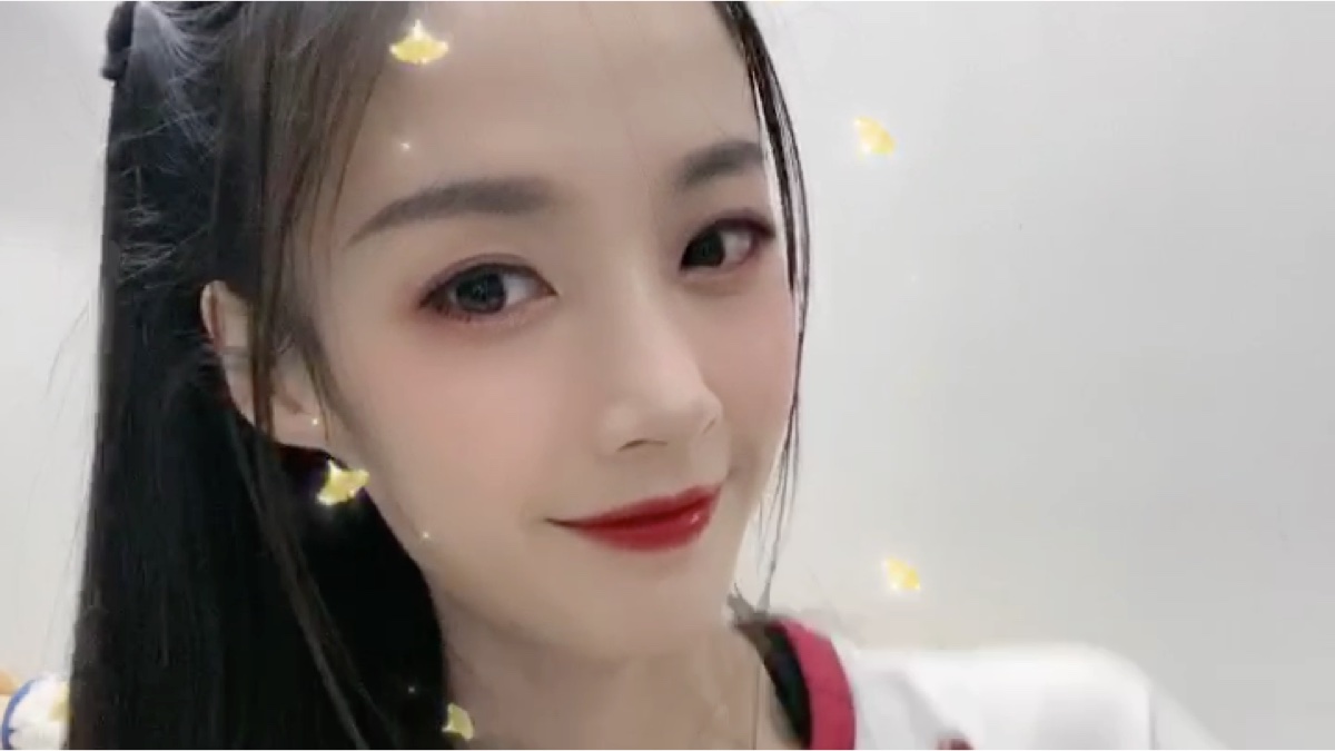 阿咩vlog08出差去云南的日子吃虫子米线手抓饭