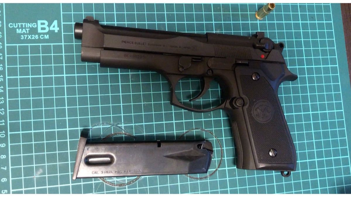 marushin影视道具枪-伯莱塔92f简单拆解与动作演示