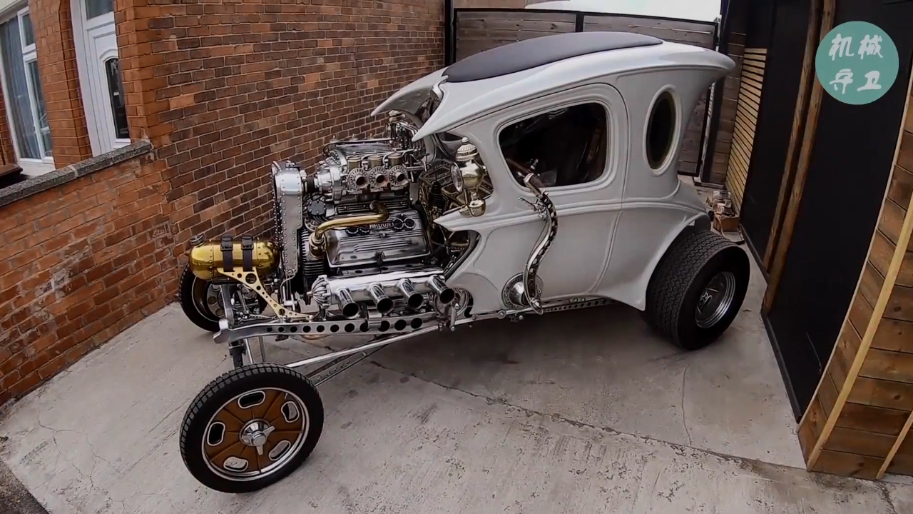 画风酷炫的机械朋克改装车!拥有强劲动力的现实版南瓜车!