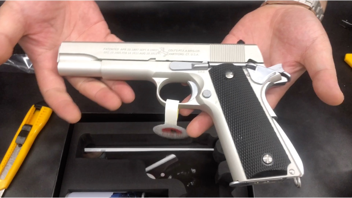 忽必烈官方银色p4水弹玩具枪开封