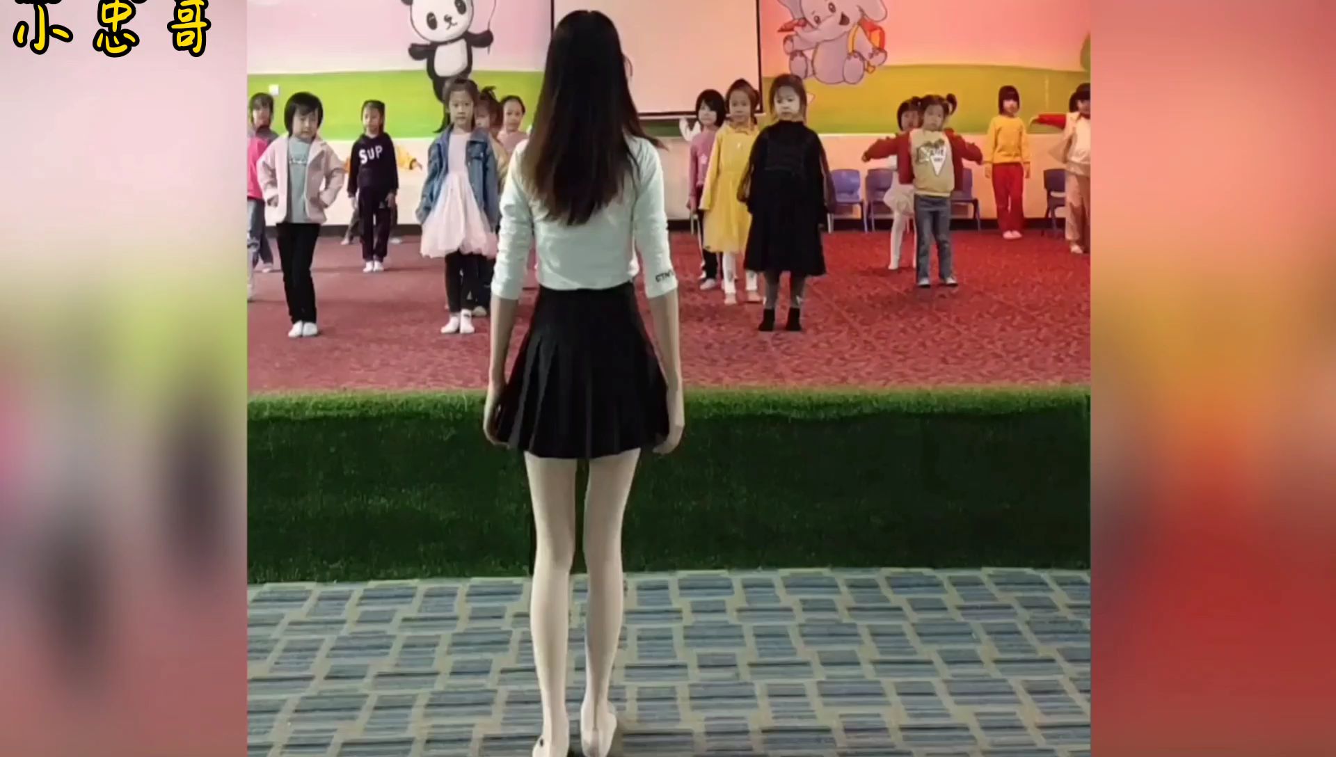 我发誓再也不看幼儿园老师了