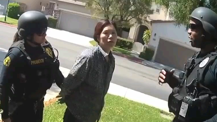 【执法记录】突袭亚裔家庭式毒品作坊,警察走火误杀嫌犯