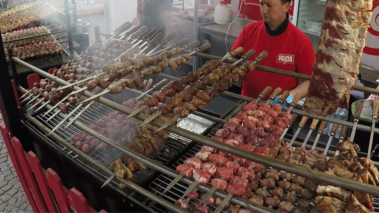 意大利街边小吃—— 猪肘,羊肉,猪肉串,奶酪融化,意式薄饼,干火腿,西班牙海鲜饭