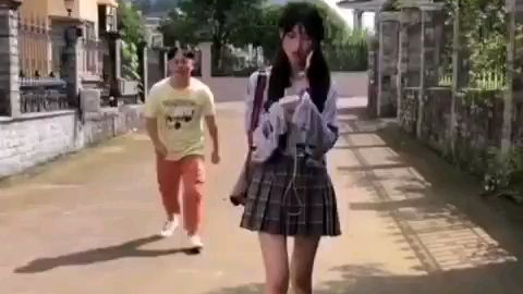 这太尴了吧