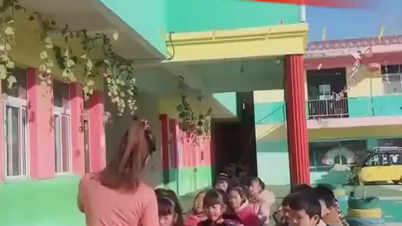 这个老师太妩媚了