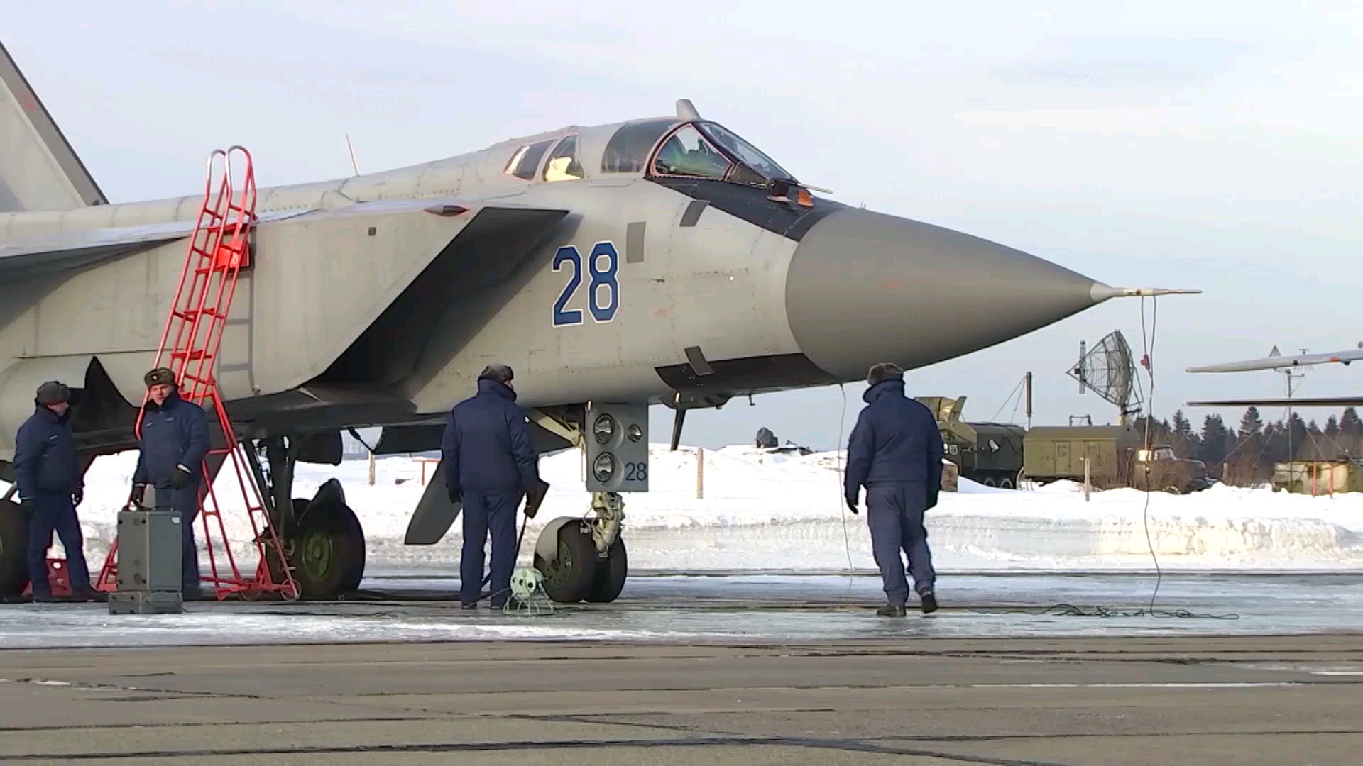 在彼尔姆地区试飞高空战斗拦截机МиГ-31