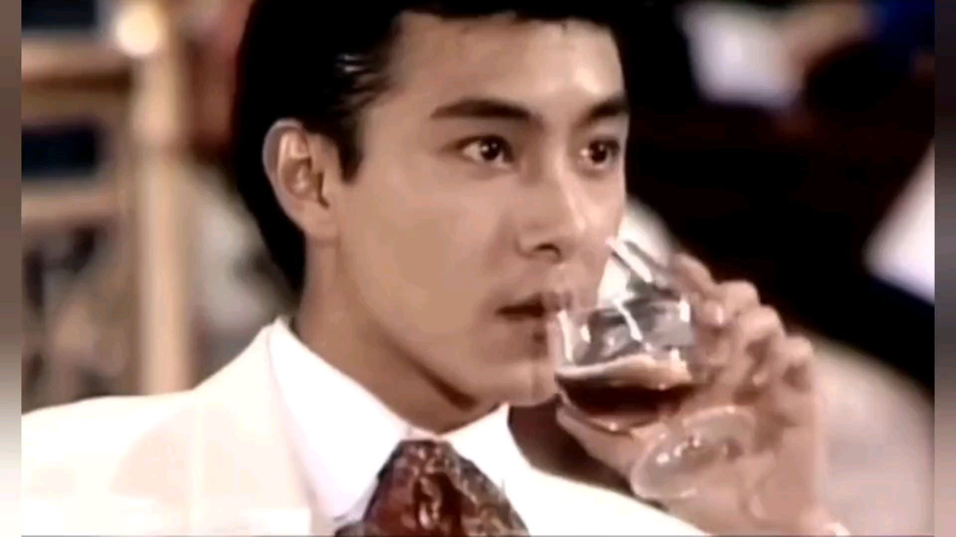请欣赏曾经的男神与如今小鲜肉完全不一样的帅气!