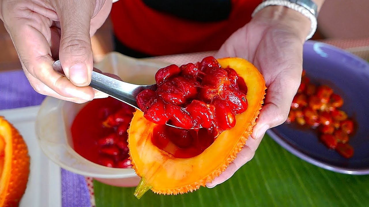 泰国美食 - 菠萝炒饭 和 水果冰沙 曼谷 泰国