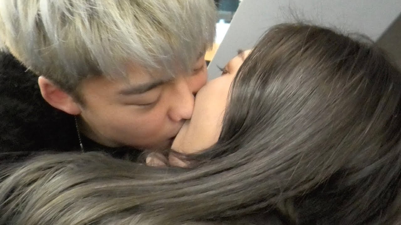 【幸福制造机】男人霸气要舌吻,女人就该乖听话!超迁就自恋搞笑男友的美眉 (EP102)