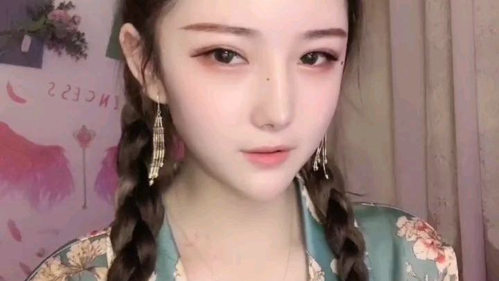 娇俏的法克姐姐