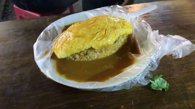 草场坡的蛋包饭