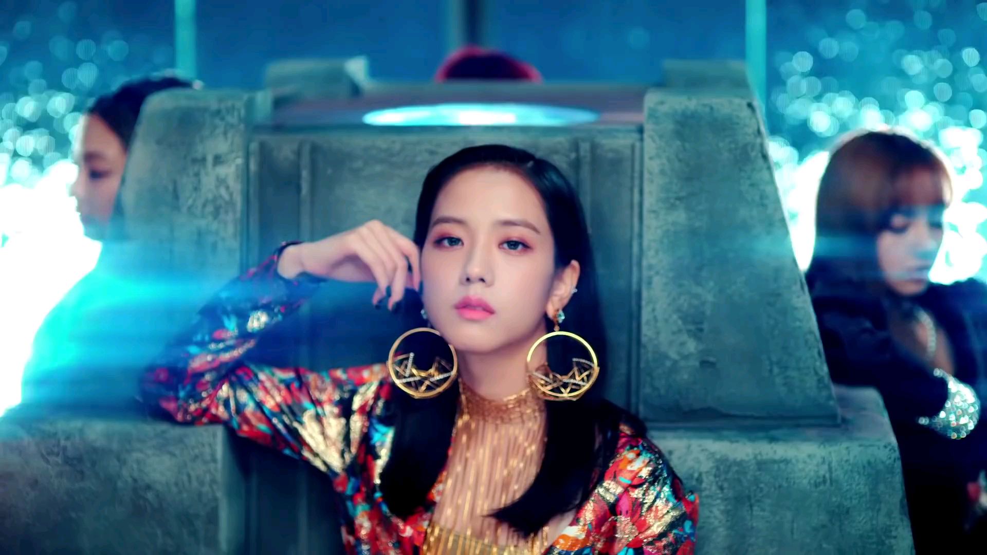 BLACKPINK - ‘뚜두뚜두 (DDU-DU DDU-DU)’