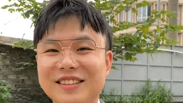 摆货小天才第一次去女朋友家送什么好当然送画了
