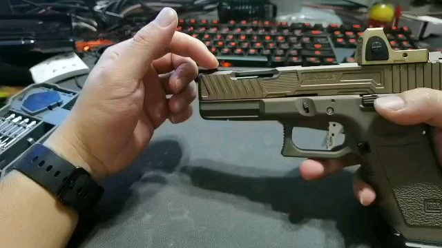 水弹glock女神滑套更换(二)