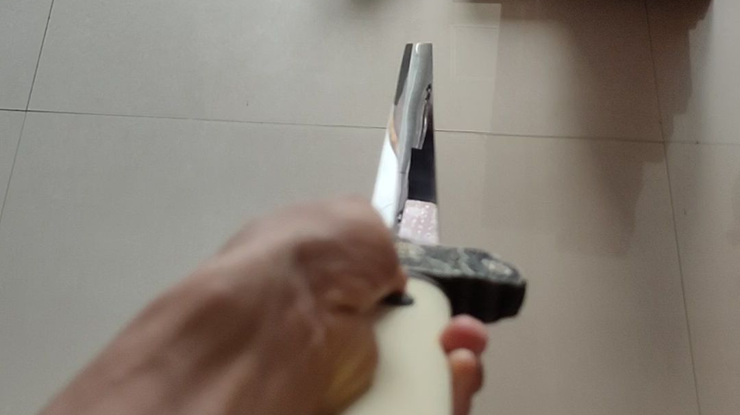 豪装夹钢唐刀
