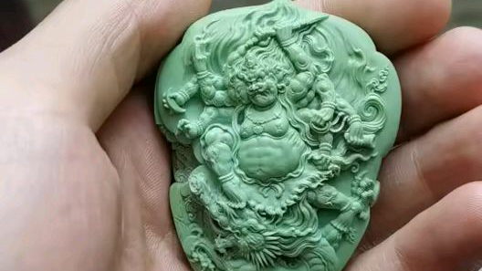 顶级雕件