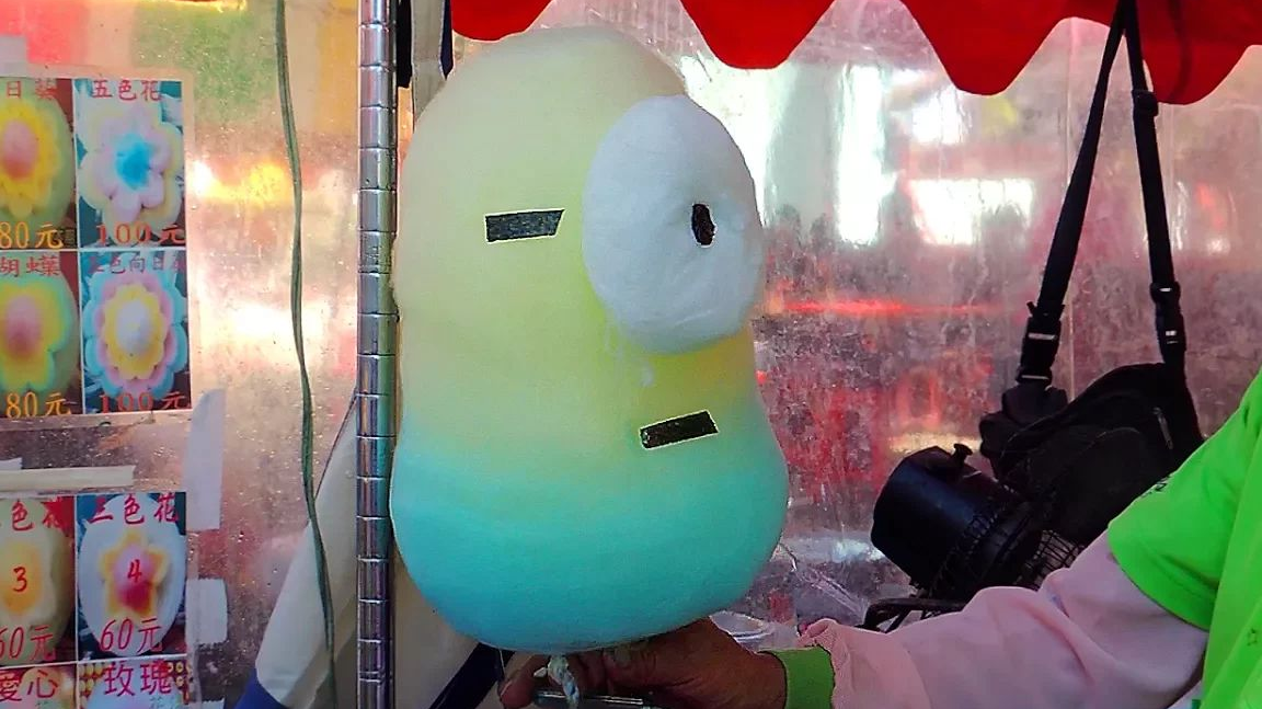 这个小黄人棉花糖长得有点草率?这个小黄人棉花糖长得有点草率?