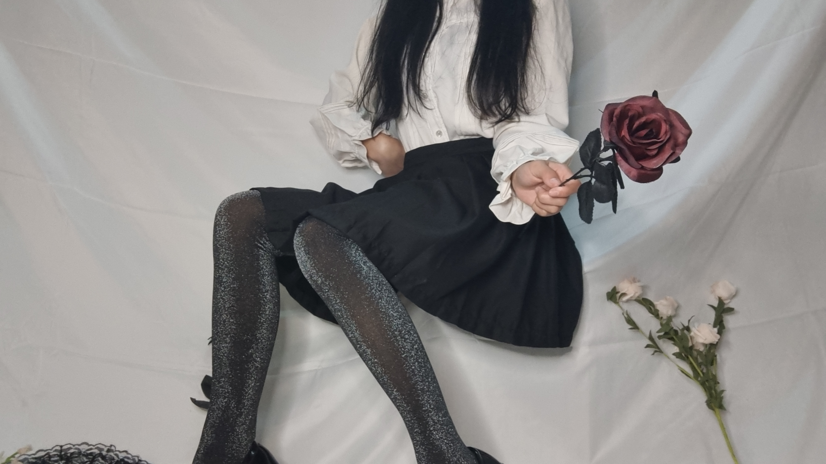九:一个系列都是黑色袜袜,这就很奈斯啦。
