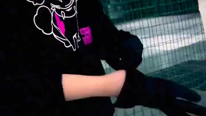 【佐贺偶像是传奇】河濑茉希纯子打棒球,绿女人真的帅炸!