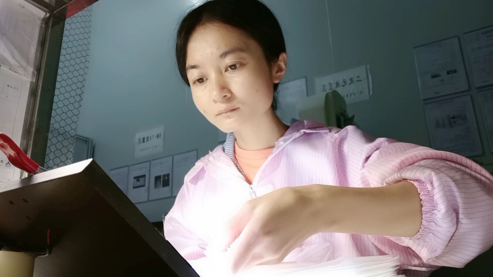 打工妹在电子厂上班,每天11个小时,每月工资6500,算不算高呢
