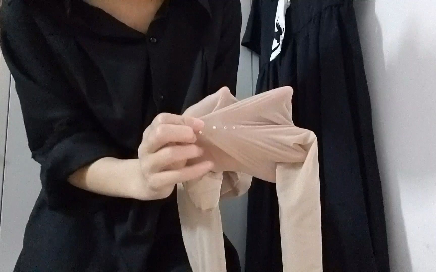 九:带钻的丝袜,你有吗?