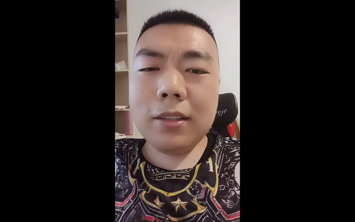 【奥雷】13年还是14年的时候,我某个朋友给我发了一份压缩文件…
