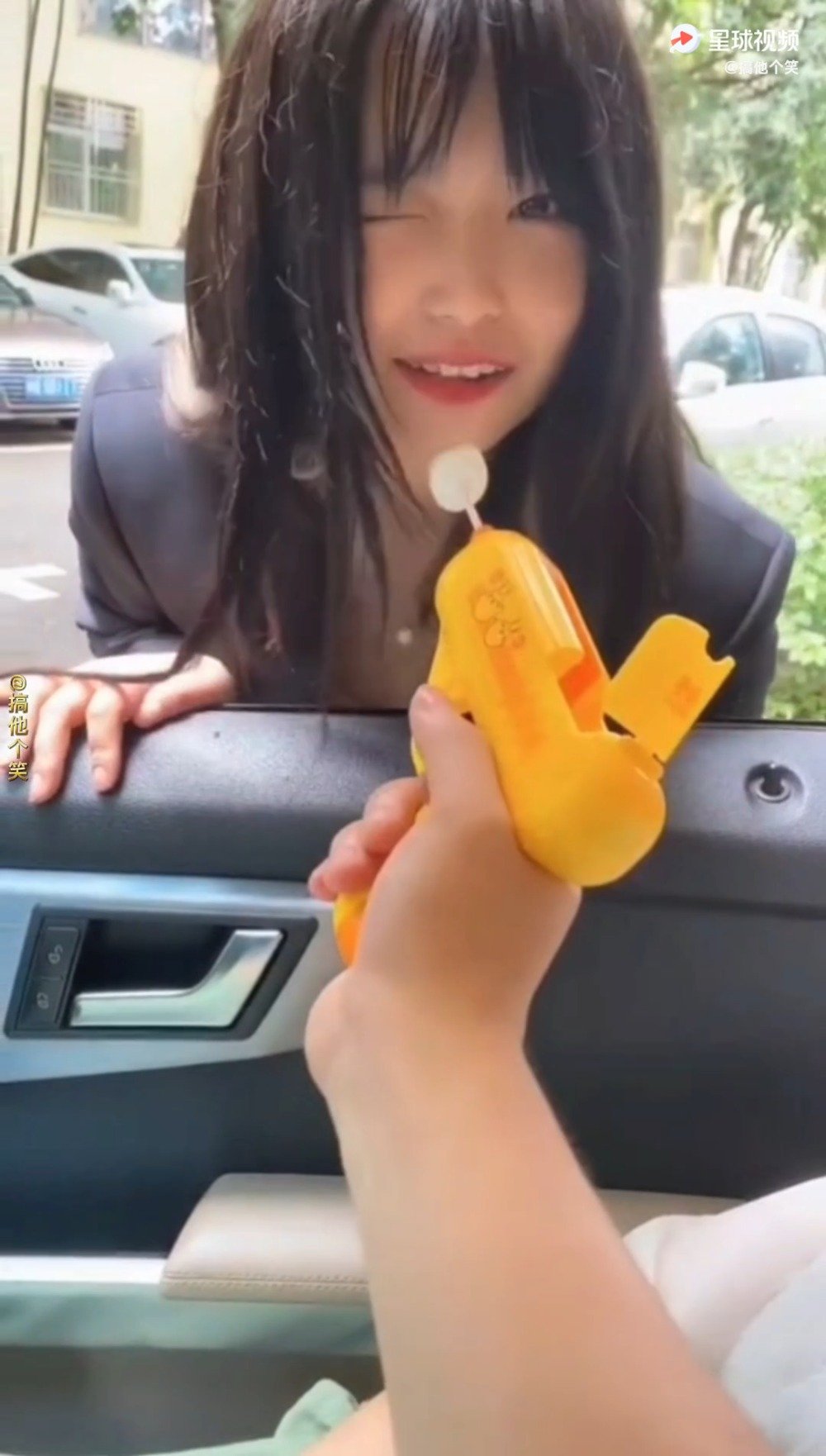 就挺突然的,吃瓜群众都没法当啊