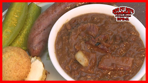 【soso字幕】美国佬土豪BBQ吃法 牛肉培根炖豆子 @Sofronio