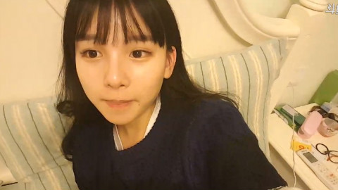 赵小臭你的嘴角美的痣