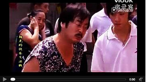 这土豪穿的太低调了,最后真过瘾!