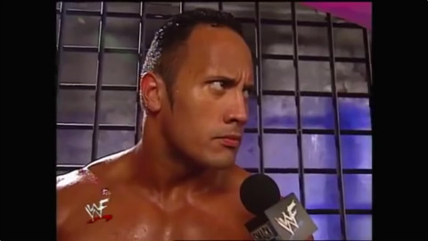 WWE想当年 巨石强森一挑二,干净利落!