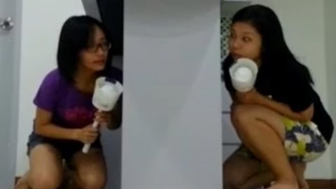当宿舍只有两个傻婆 (2 Crazy Girls at Hostel)