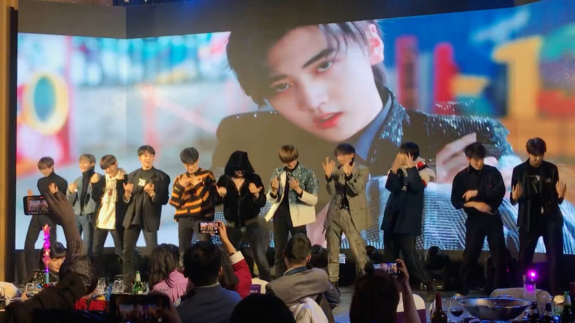 【r1se任豪 | 爱河/影流之主】任豪逃不过的年会哈哈哈