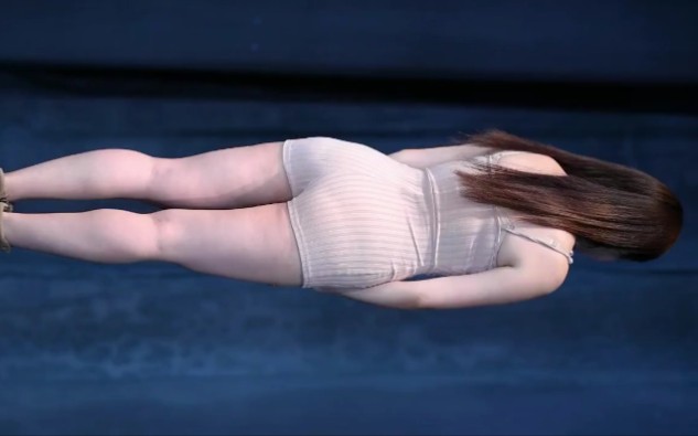 MAYQUEEN-2