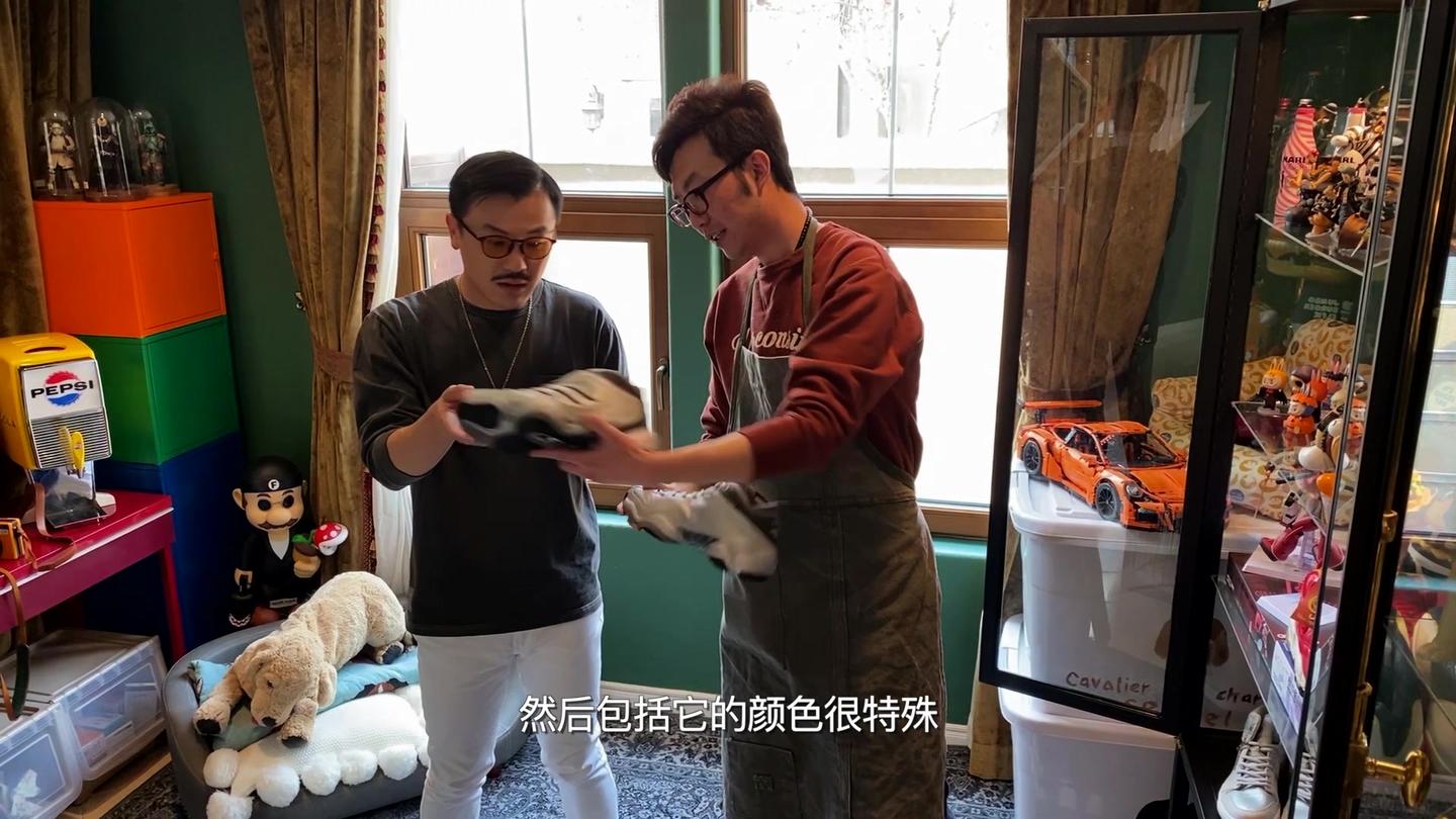 元年科比天足战靴 这可能是最早入坑的玩家了