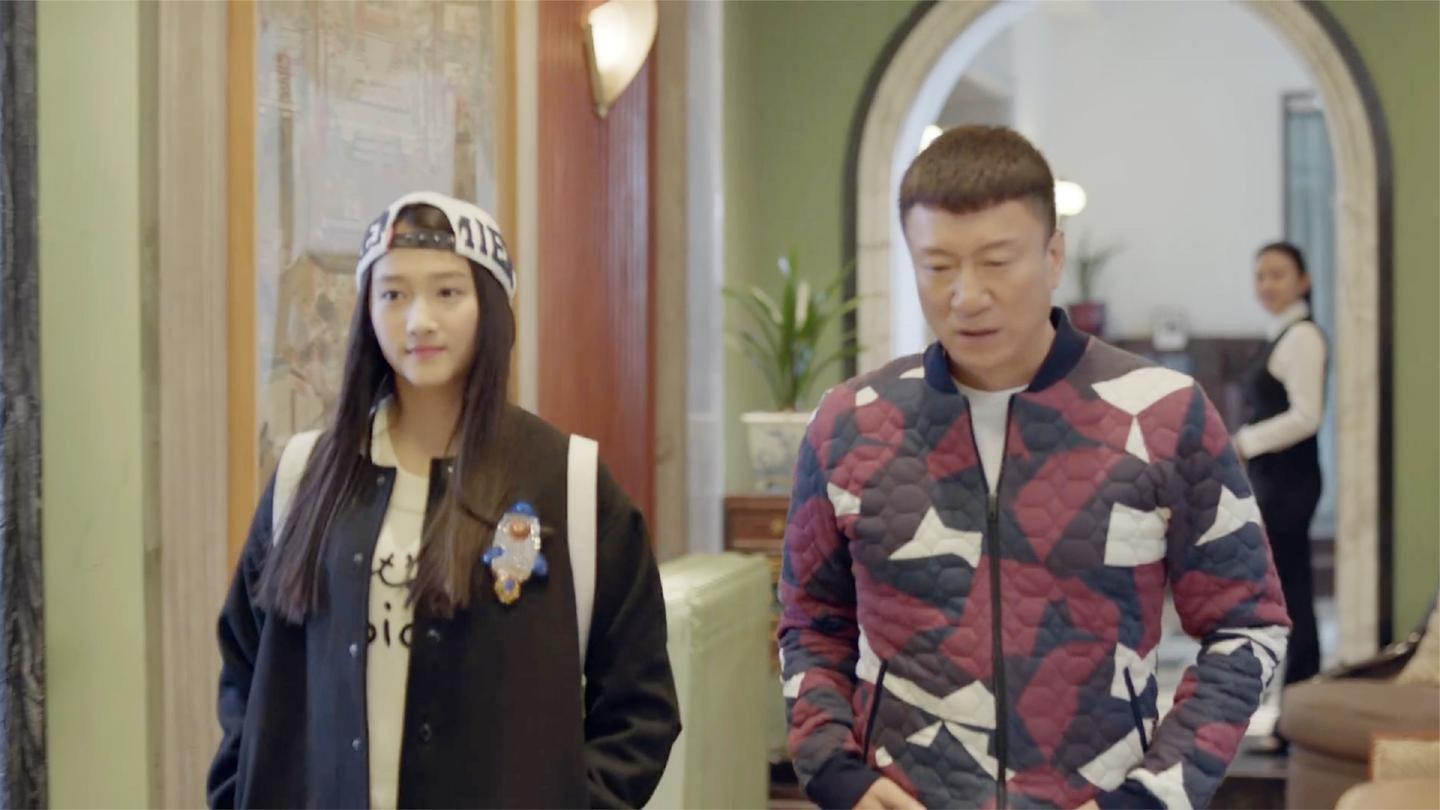 好先生: 男子酒店相亲, 服务员叫他哥, 经理送他酒, 老板给他免单