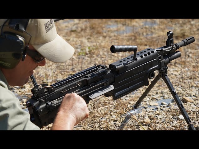 how the m249 saw machinegun works || with gun drummer