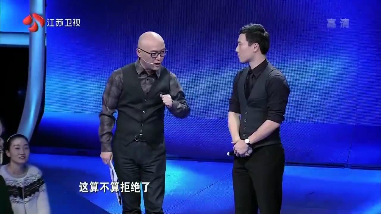 帅小伙看不上24位美女, 拒绝爆灯女神, 直接把非诚女导演牵走!