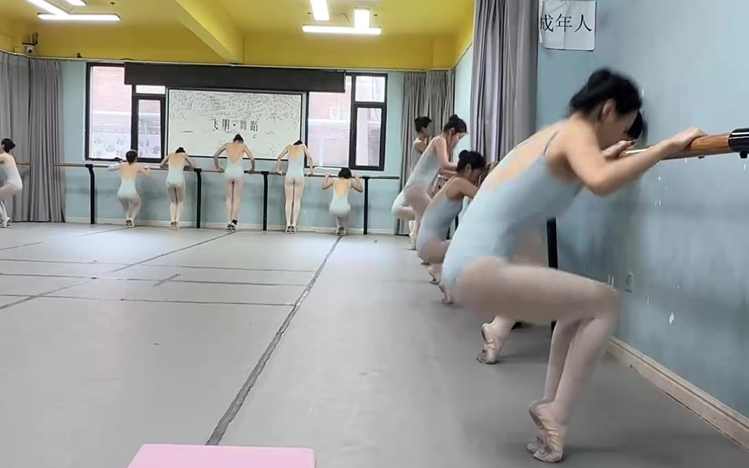 [直播].[蓝光].[运城市飞朋舞蹈学校].[550410077995].[舞蹈生速来！]