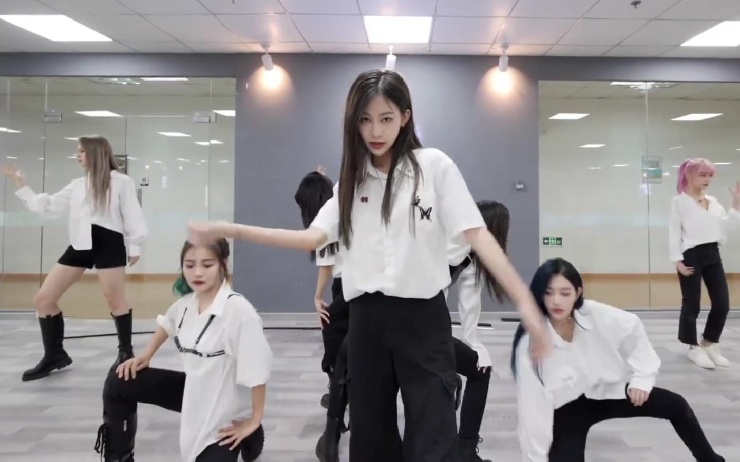 中国女团来啦！【SNH48】TEAM HII - Sweet Trap（影）《终极任务》练习室版