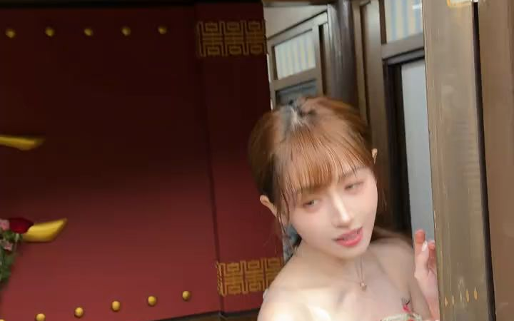 这个眼神有点暧昧