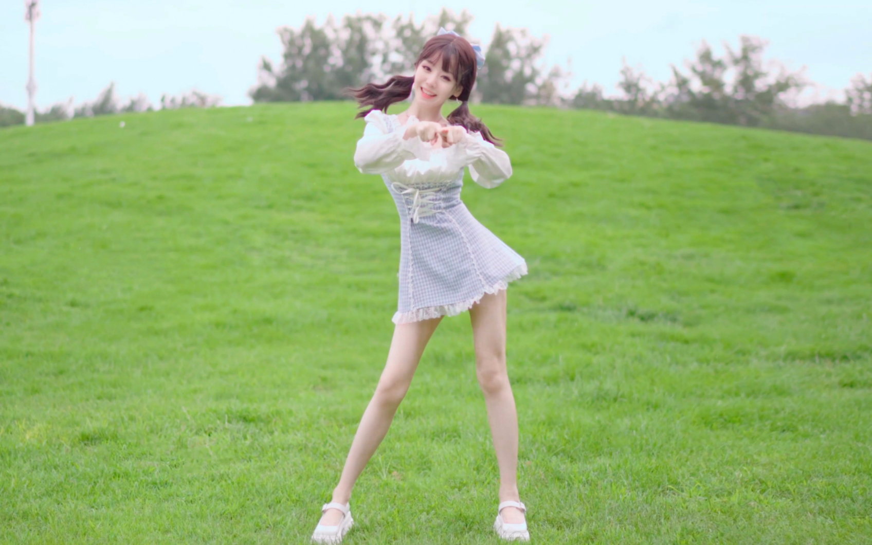 夏天最爱看女孩子啦~